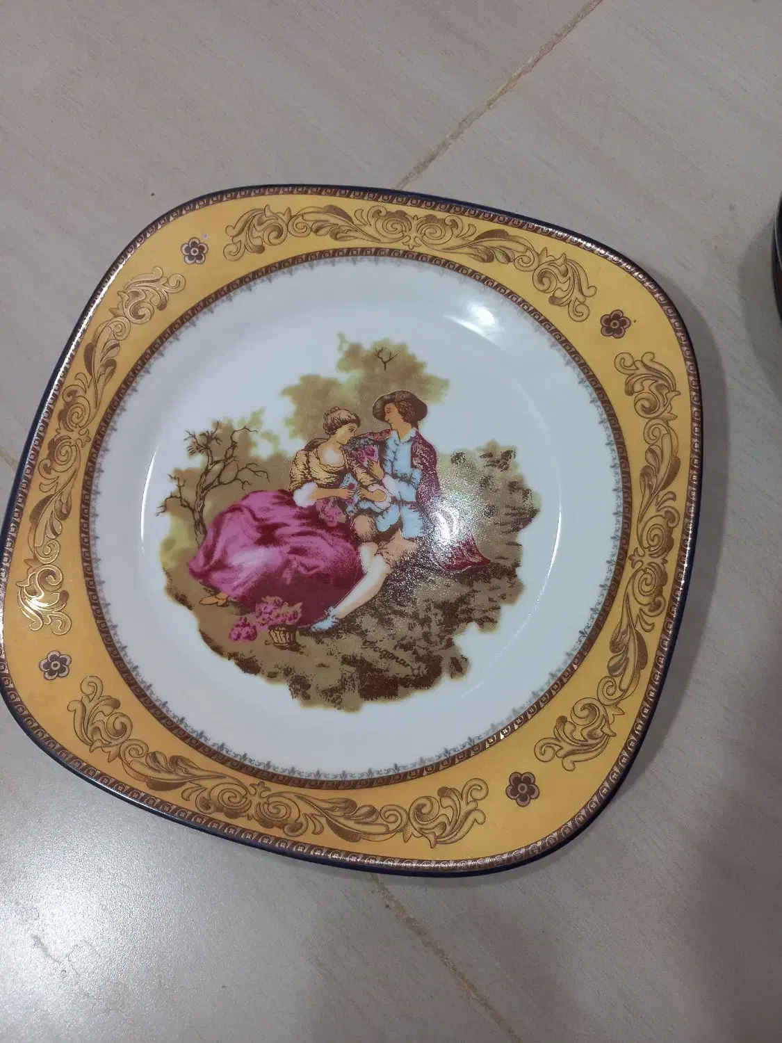 سرویس چینی ۶ نفره|ظروف سرو و پذیرایی|آزادشهر, |دیوار