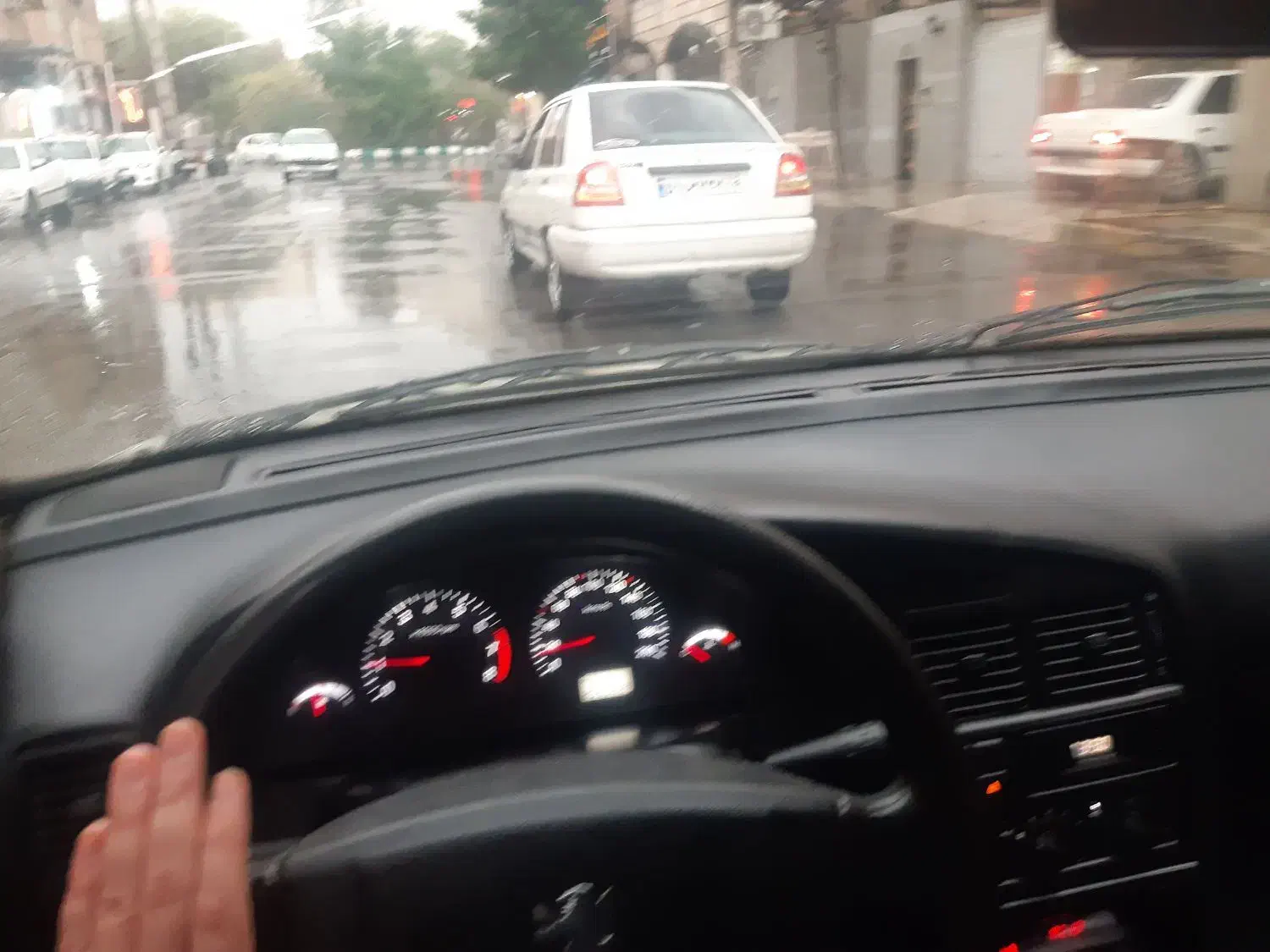 پژو 405 جی ال ایکس (GLX)، مدل ۱۳۸۷|خودرو سواری و وانت|اهواز, آریاشهر|دیوار