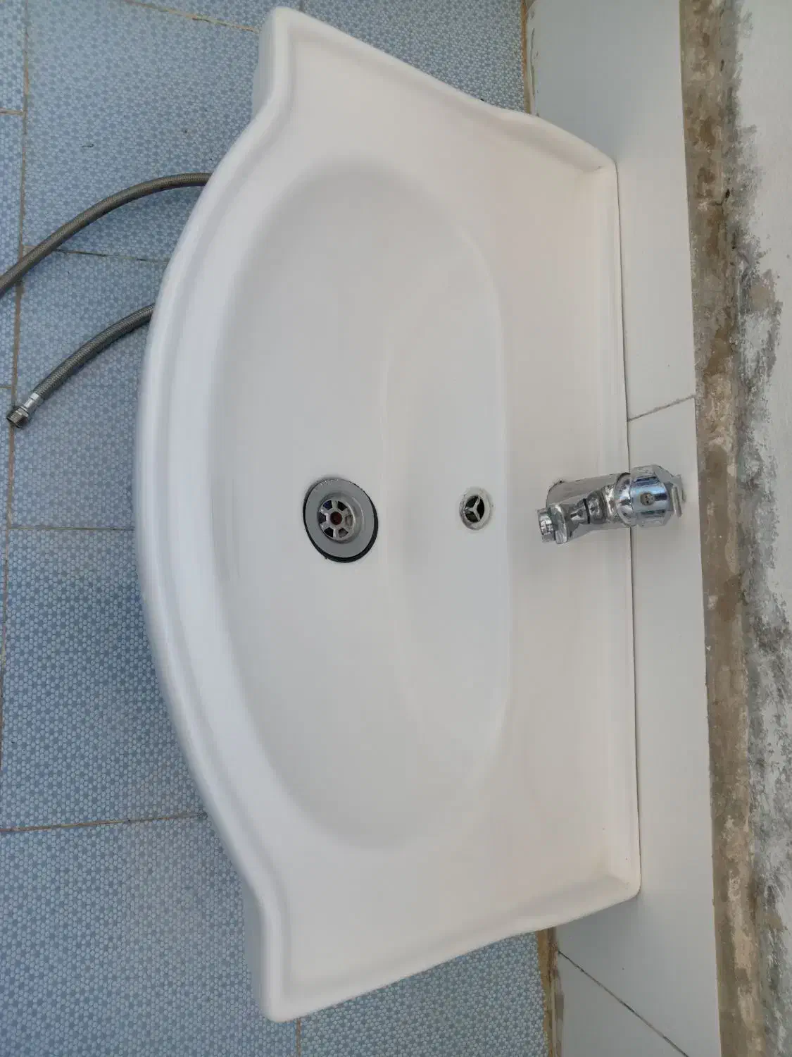 روشور تمیز و مرتب همراه با شیر|لوازم سرویس بهداشتی|گلبهار, شهر جدید گلبهار|دیوار