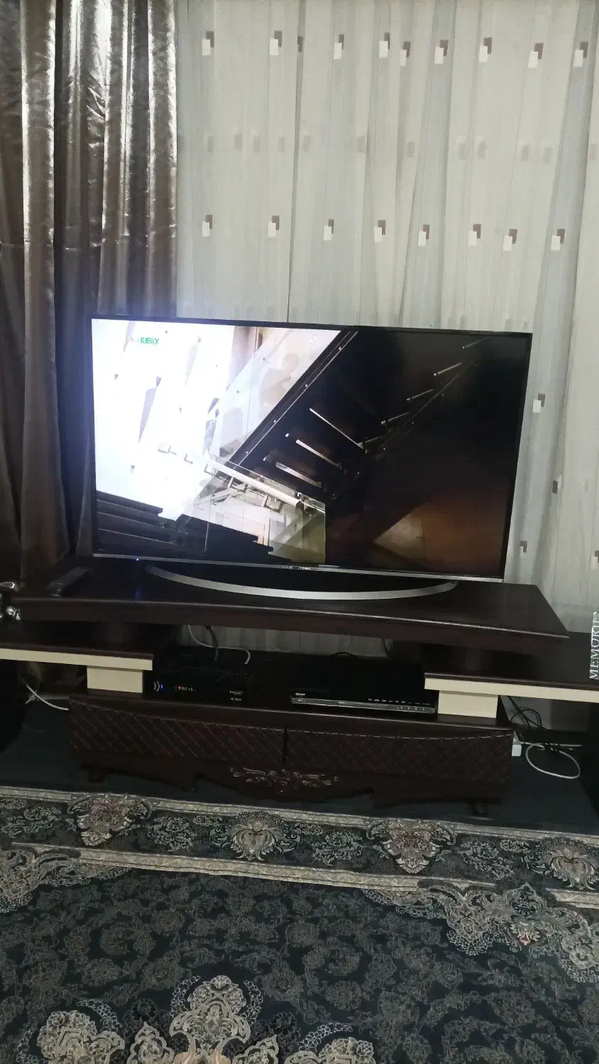 تلویزیون هاردستون|تلویزیون و پروژکتور|شهریار, شهرک بهاران (ویره)|دیوار