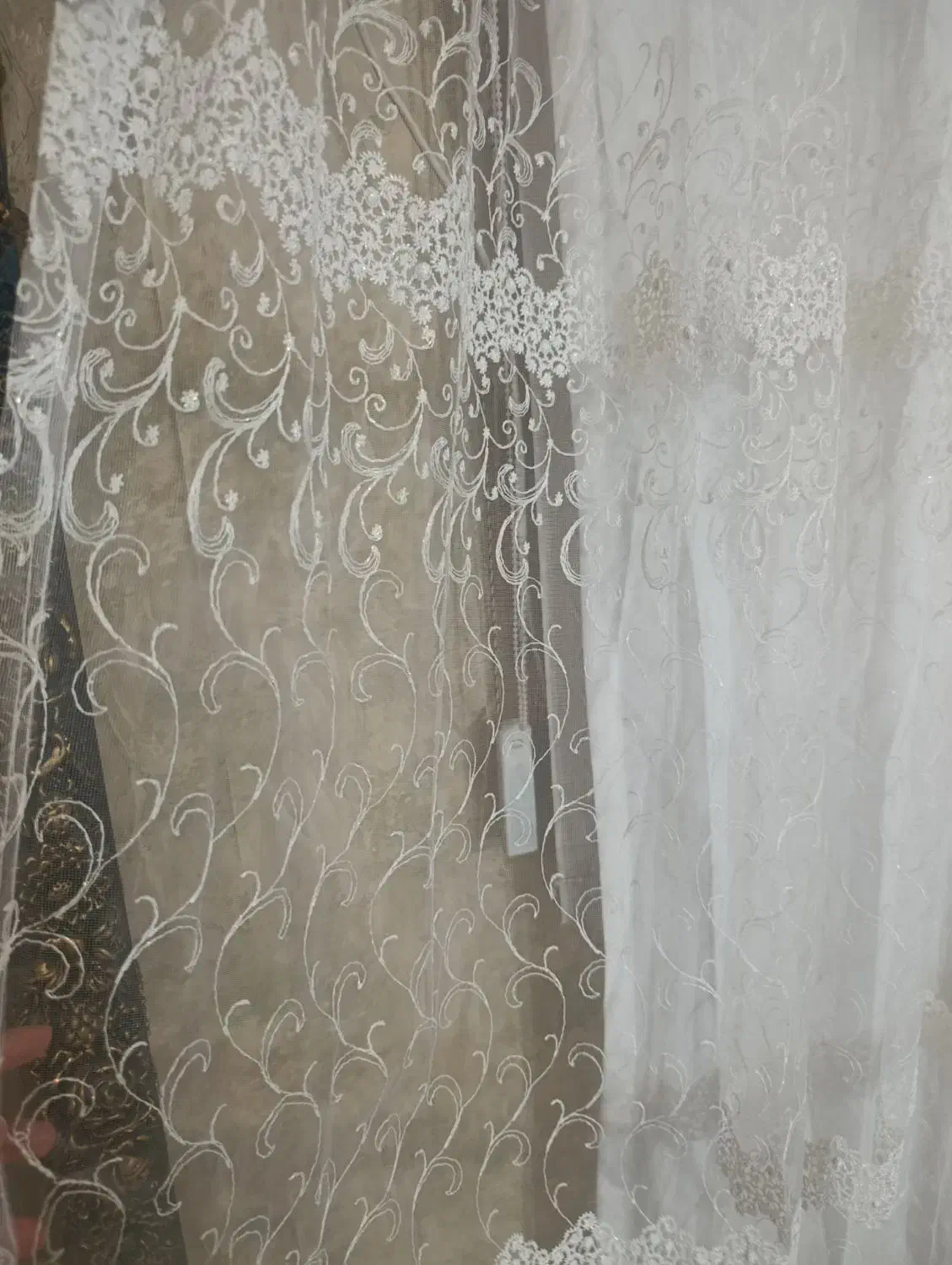 پرده. پذیرایی .سالم و نو نو چندماه فقط استفاده شده|پرده، رانر، رومیزی|شیراز, شهرک ولیعصر|دیوار
