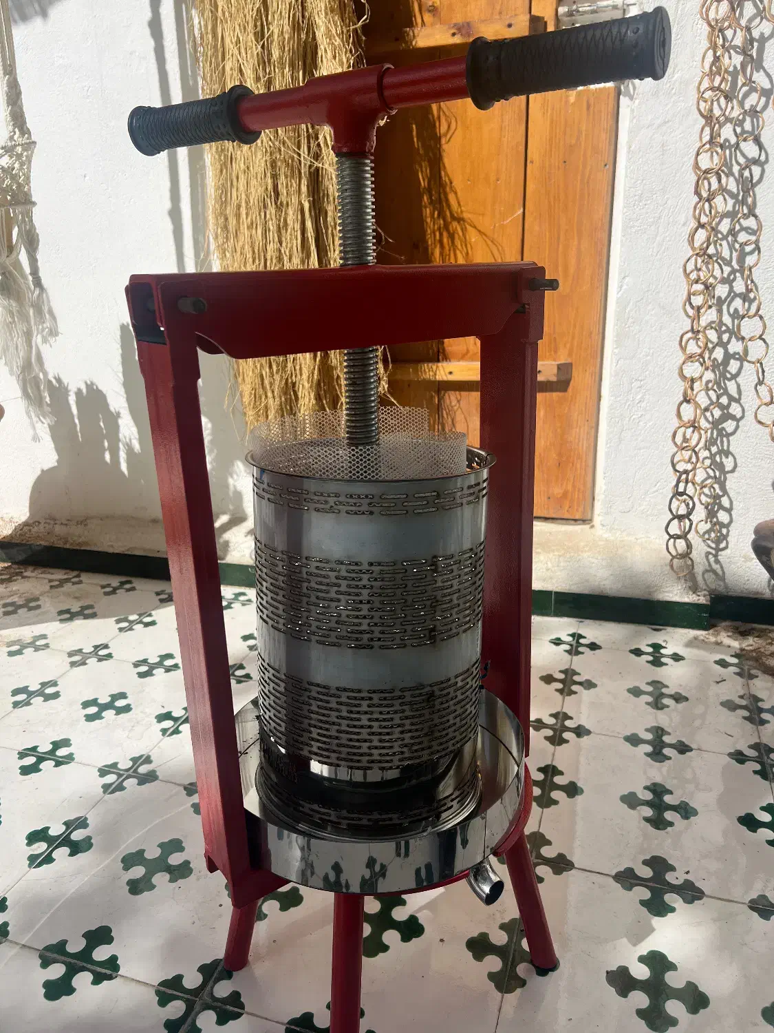 پرس آب انگور|آبمیوه‌گیر و آب‌مرکبات‌گیر|شیراز, قصرالدشت|دیوار