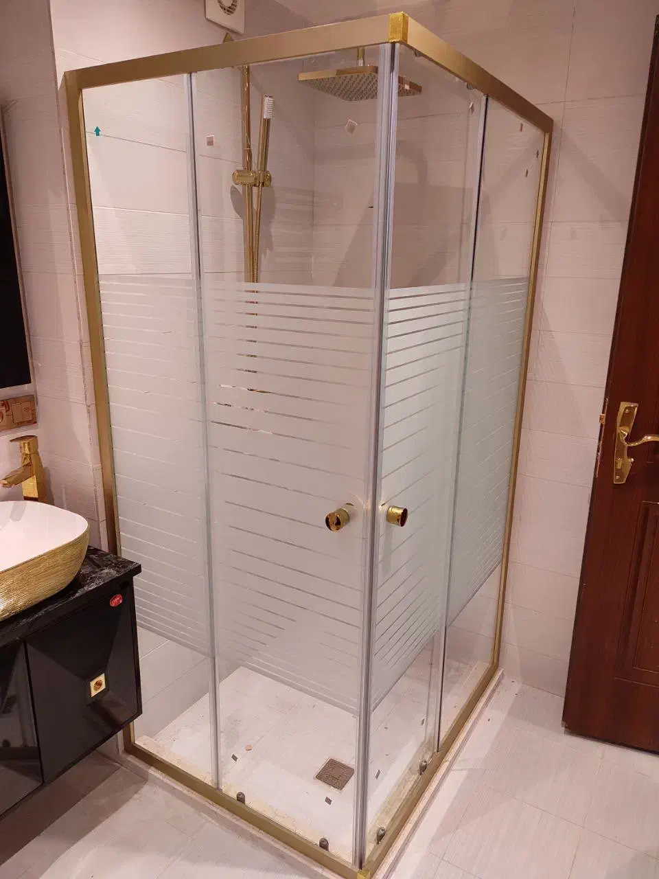 کابین دوش (دوردوشی )پارتیشن حمام شیشه سکوریت|لوازم حمام|چهارباغ, |دیوار