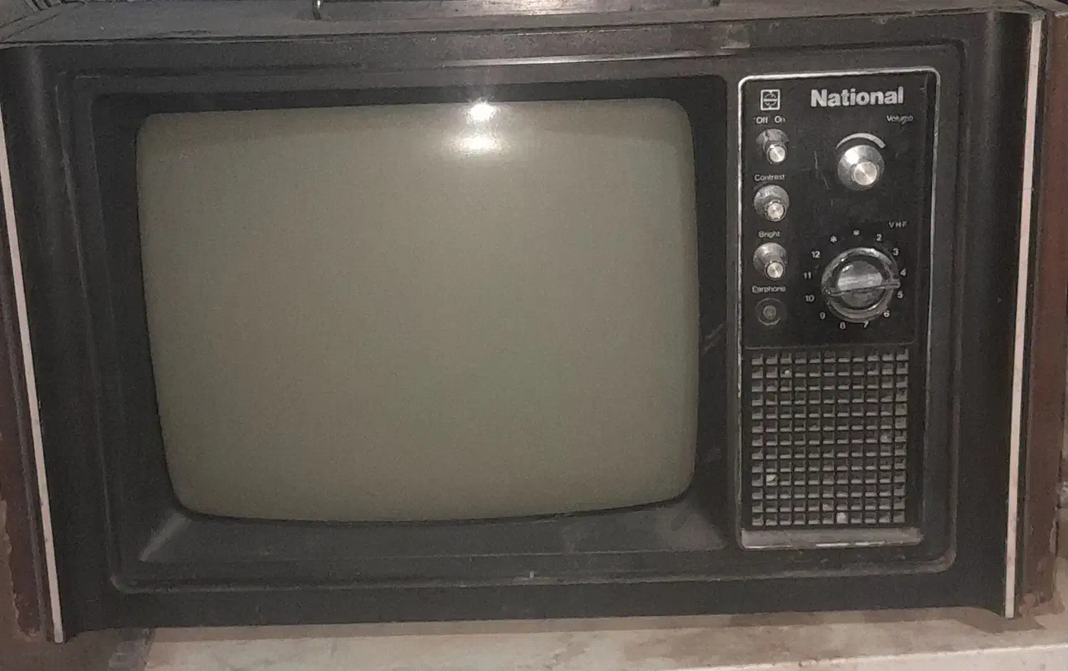 تلویزیون ناسیونال|تلویزیون و پروژکتور|کازرون, |دیوار