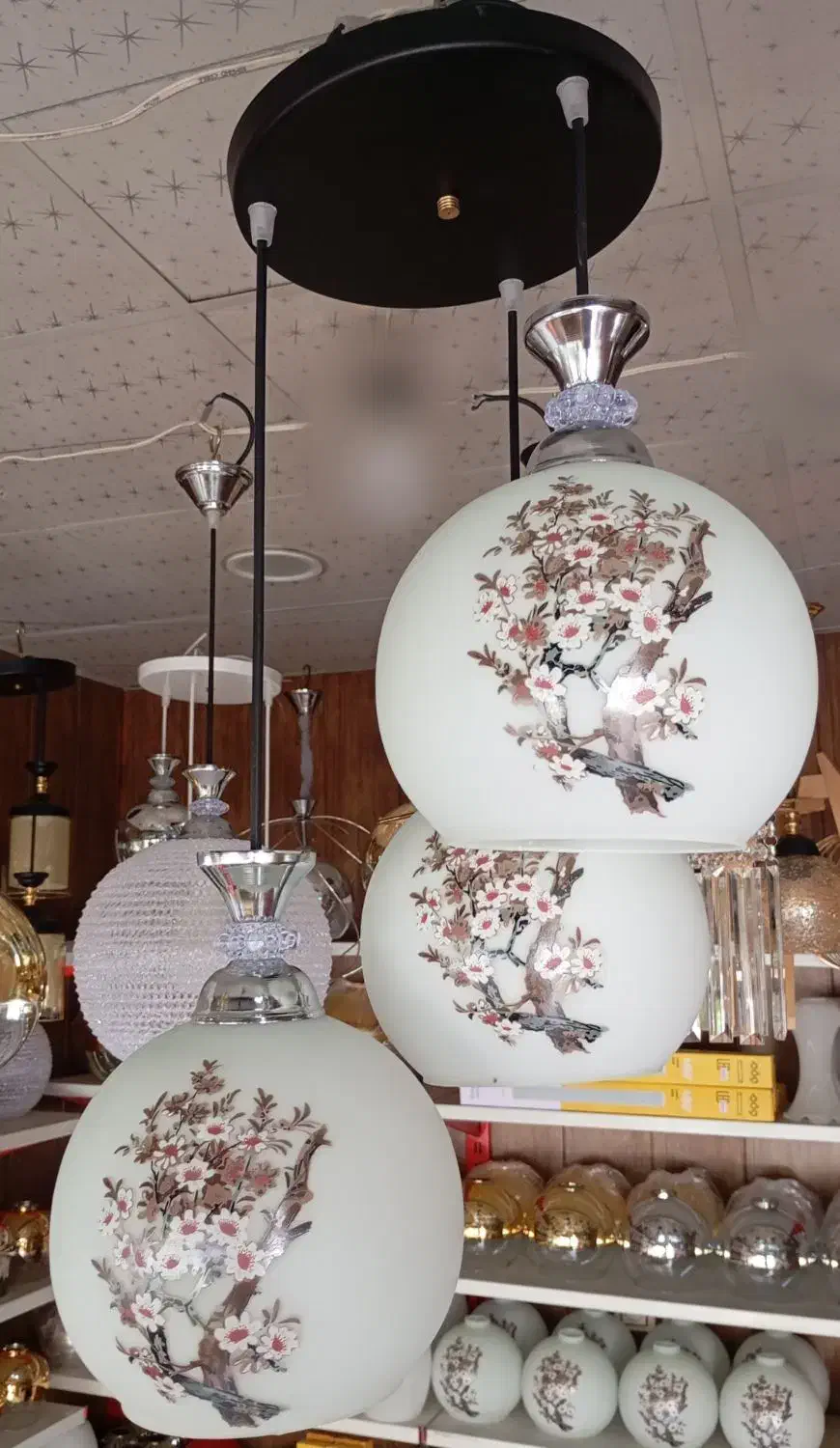 لوستر پرنور و زیبا|لوستر و چراغ آویز|شیراز, لاله|دیوار