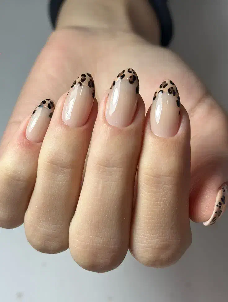 کاشت ناخن|خدمات آرایشگری و زیبایی|جیرفت, |دیوار