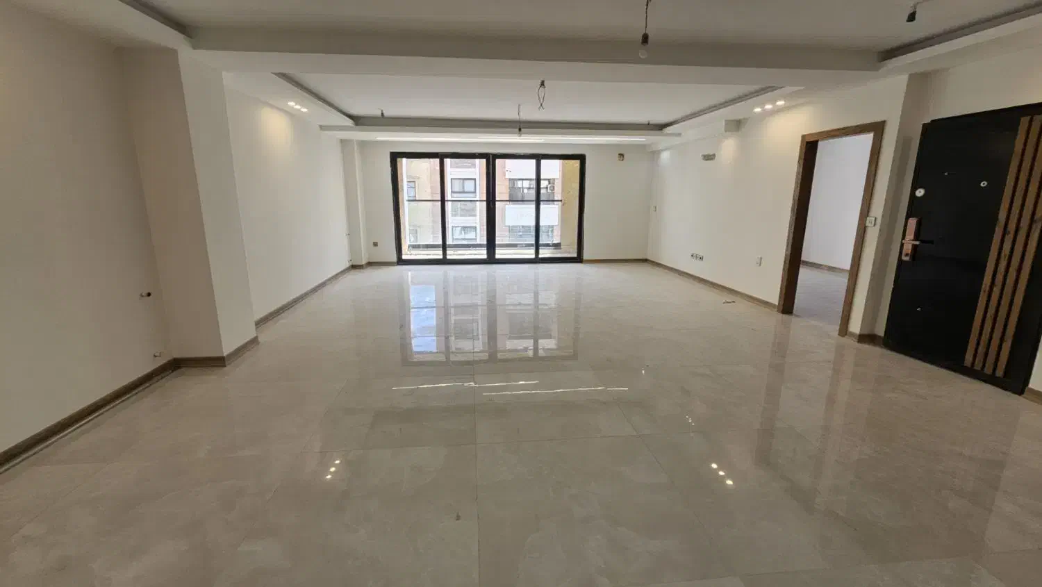 آپارتمان ۱۷۰ متری انقلاب اسلامی تکواحدی|فروش آپارتمان|اصفهان, ملکشهر|دیوار