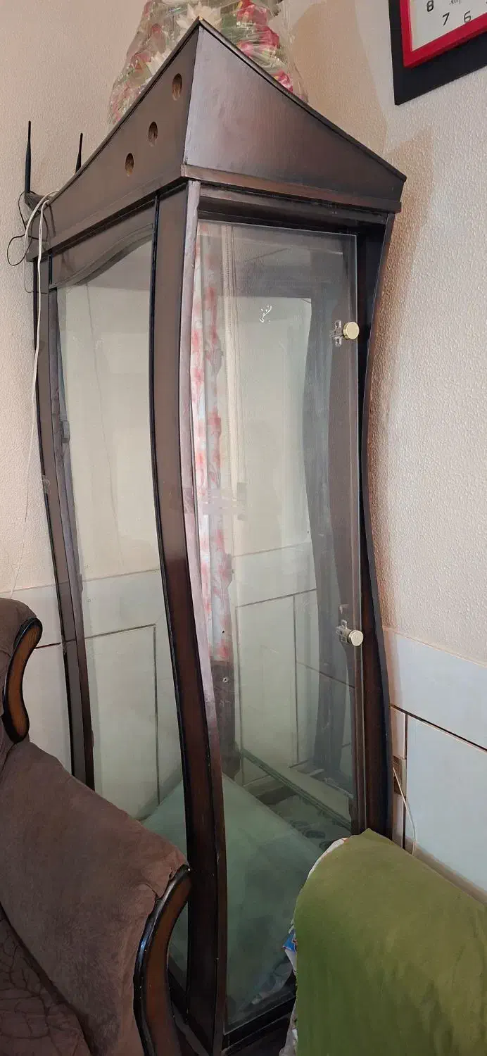 ویترین|بوفه، ویترین، کنسول|شاهین‌شهر, خانه کارگر|دیوار