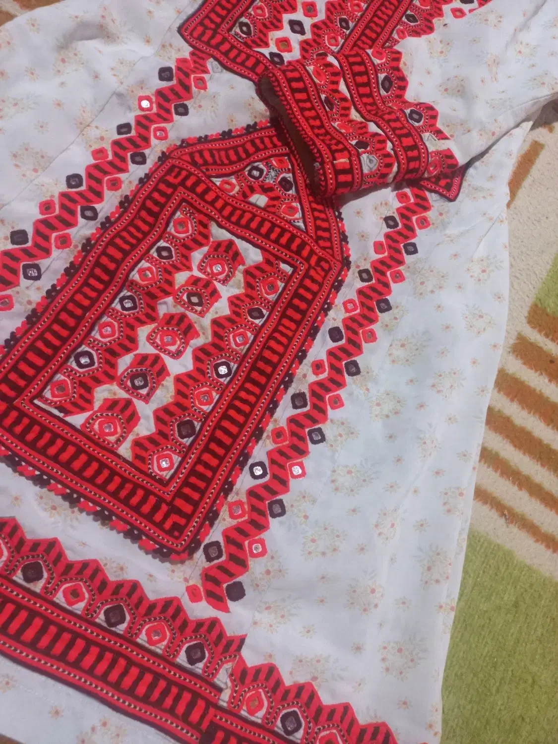 لباس دو رنگ بچگانه|کفش و لباس بچه|ایرانشهر, |دیوار