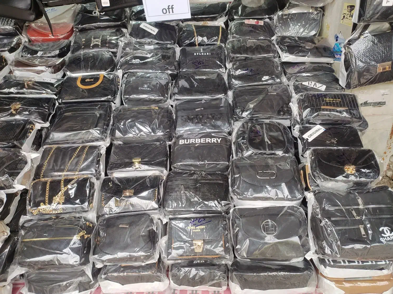 ارزانسرای کیف قانع|کیف، کفش، کمربند|اسلامآباد غرب, |دیوار