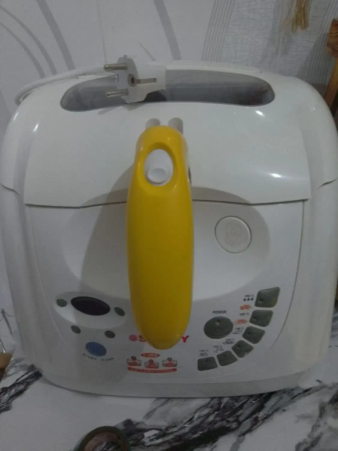 سرخ کن نو همراه کارتن|اجاق گاز و لوازم برقی پخت‌وپز|گلبهار, نوبهار|دیوار