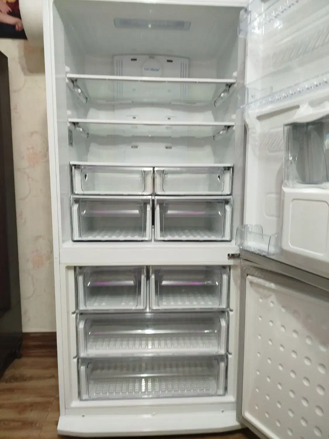 یخچال|یخچال و فریزر|شاهین‌شهر, خبرنگار|دیوار