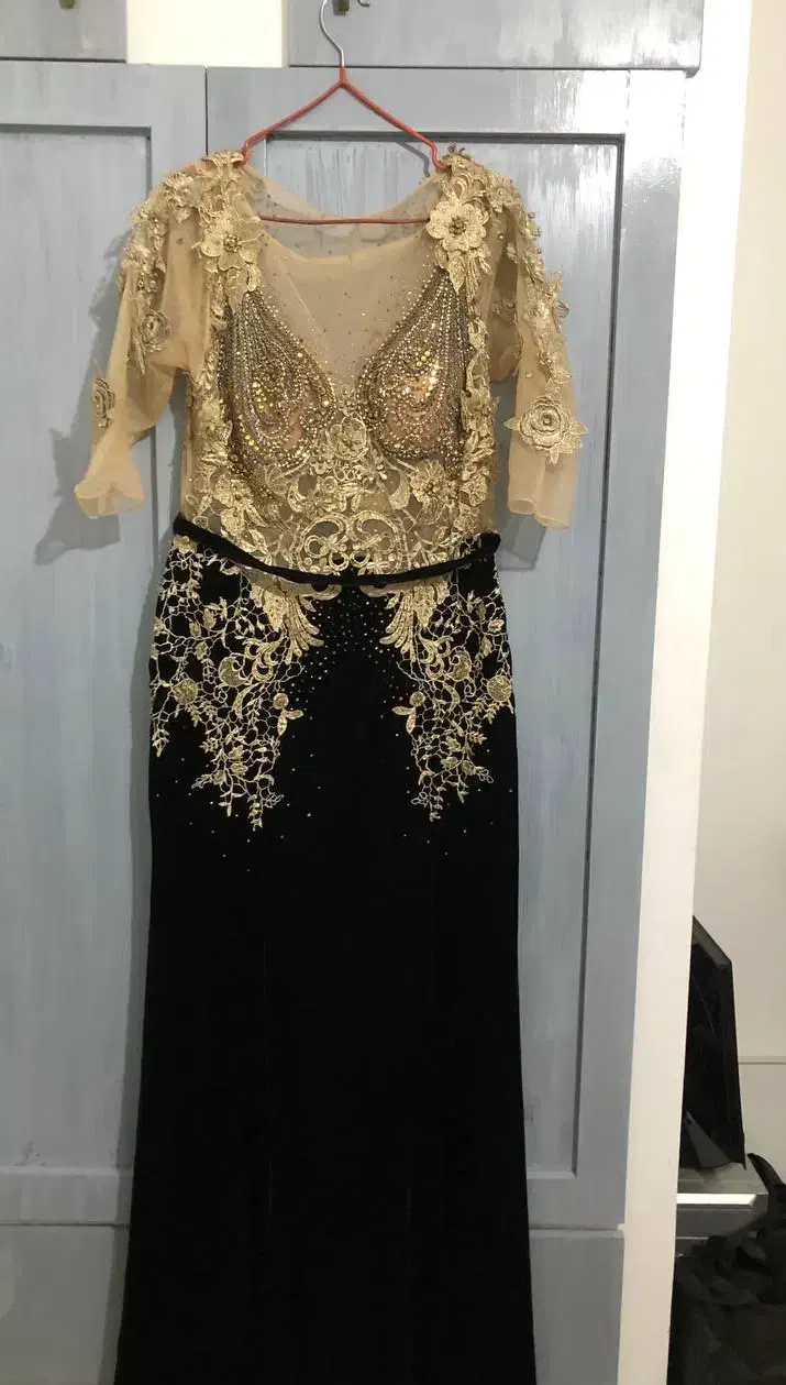 لباس مجلسی|لباس|گلبهار, شهر جدید گلبهار|دیوار