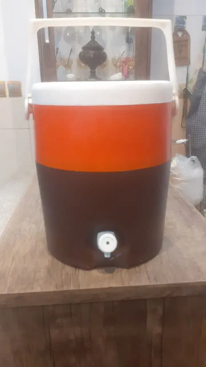 فلاکس اب قدیمی|ظروف نگهدارنده، پلاستیکی، یک‌بارمصرف|یزد, |دیوار