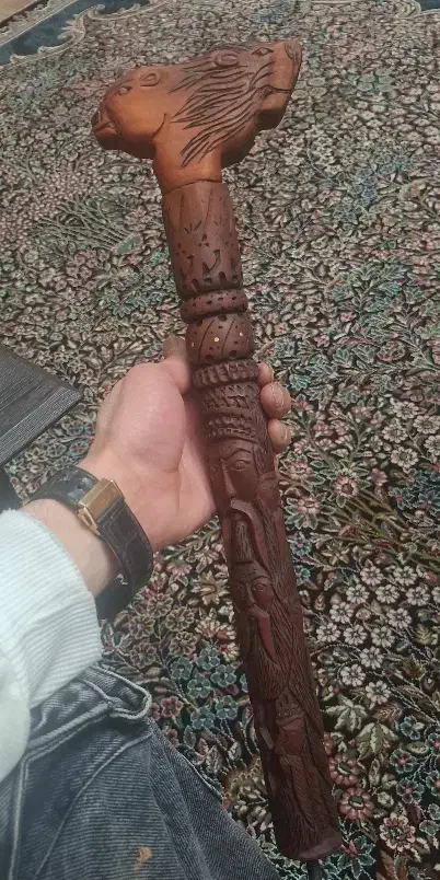 عصا چوبی|کلکسیون اشیاء عتیقه|رودهن, |دیوار