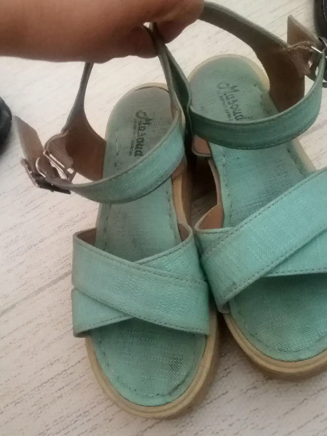 کفش ها زنانه وبچگانه|کیف، کفش، کمربند|شیروان (خراسان), |دیوار