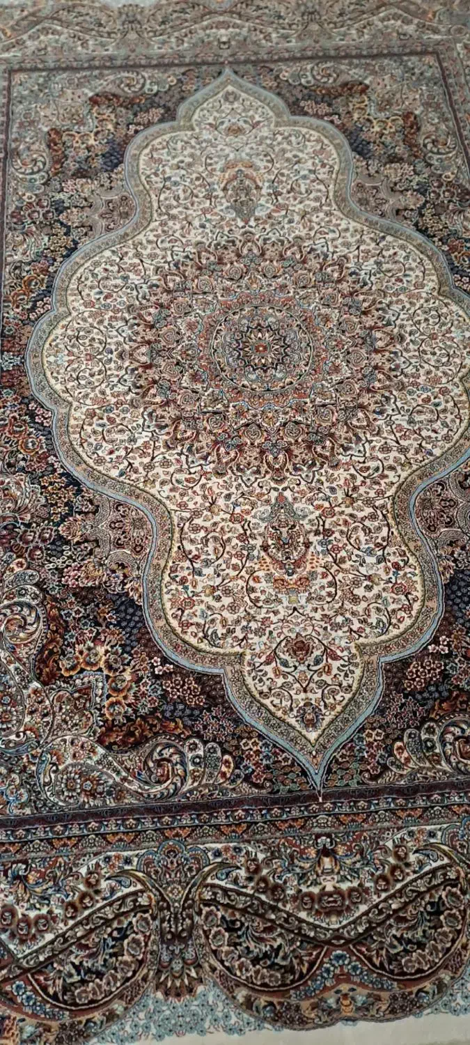 یک جفت فرش نه متر درهده نو به فروش میرسد|فرش|میانه, |دیوار