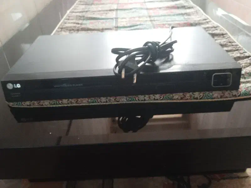 دی وی دی سالم|پخش‌کننده DVD و ویدیو|نیشابور, میدان حافظ|دیوار