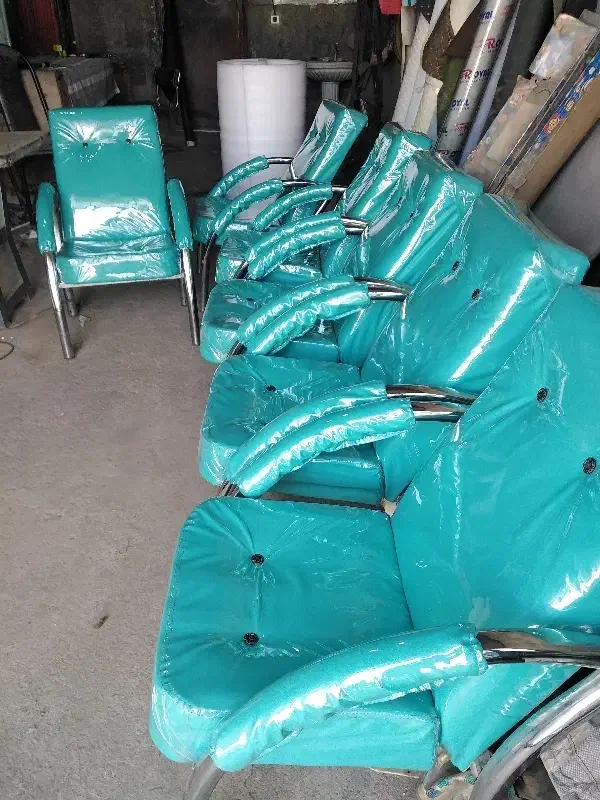 روکش چرم تعویض ابر انواع صندلی اداری|خدمات پیشه و مهارت|نیشابور, شهرک رضوی|دیوار