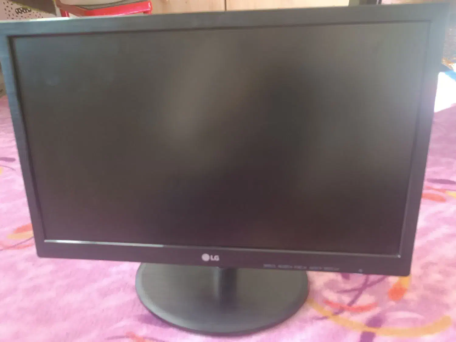 مانیتور ال جی|قطعات و لوازم جانبی رایانه|زنده رود, |دیوار