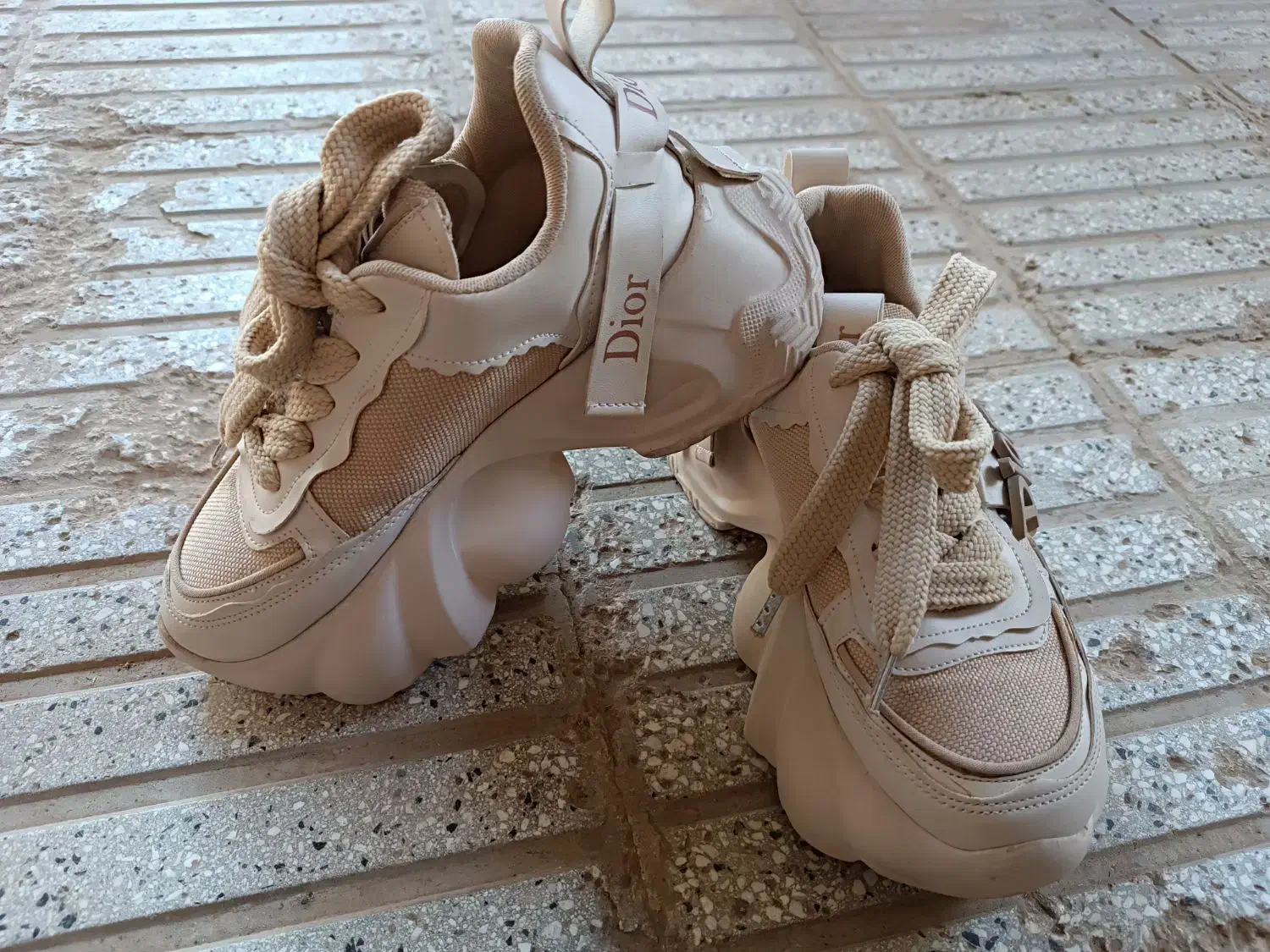 کفش|کیف، کفش، کمربند|شاهرود, |دیوار