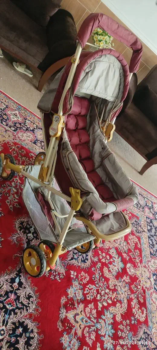 لوازم بچه نو سالم عالی|کالسکه و لوازم جانبی|شیراز, گویم|دیوار