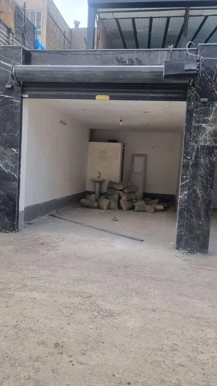 پارکینگ بزرگ مسقف  در خیام۶۳ پردیس|اجارهٔ آپارتمان|مشهد, زمرد|دیوار