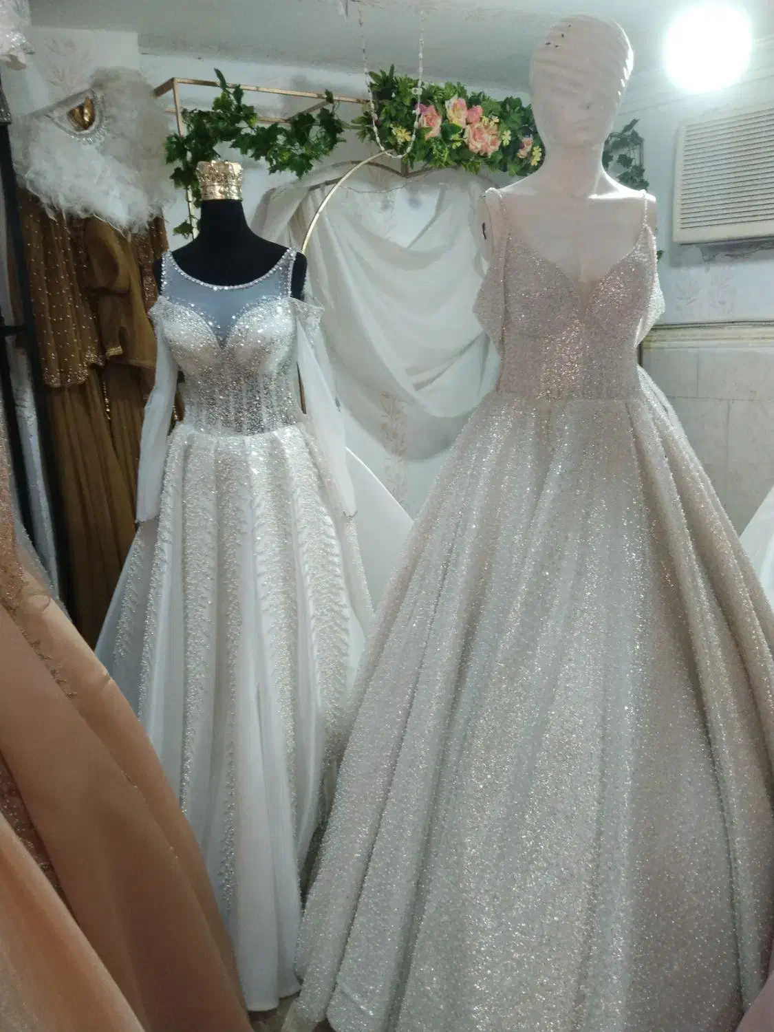 شبی خاص رو با ما تجربه کنید|لباس|زهک, |دیوار