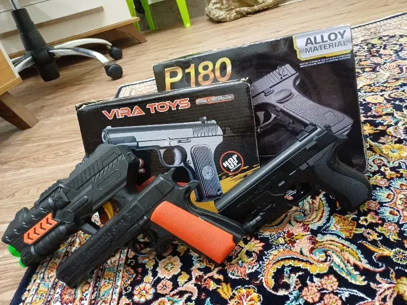 وسایل بازی تفنگ دسته پینگ پنگ بازی فکری ساعت|اسباببازی|قم, شهرک سازمان آب|دیوار