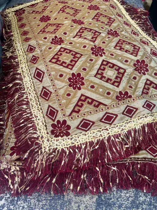 رو بالشتی|سرویس روتختی|هشتگرد, شهرک گلها|دیوار