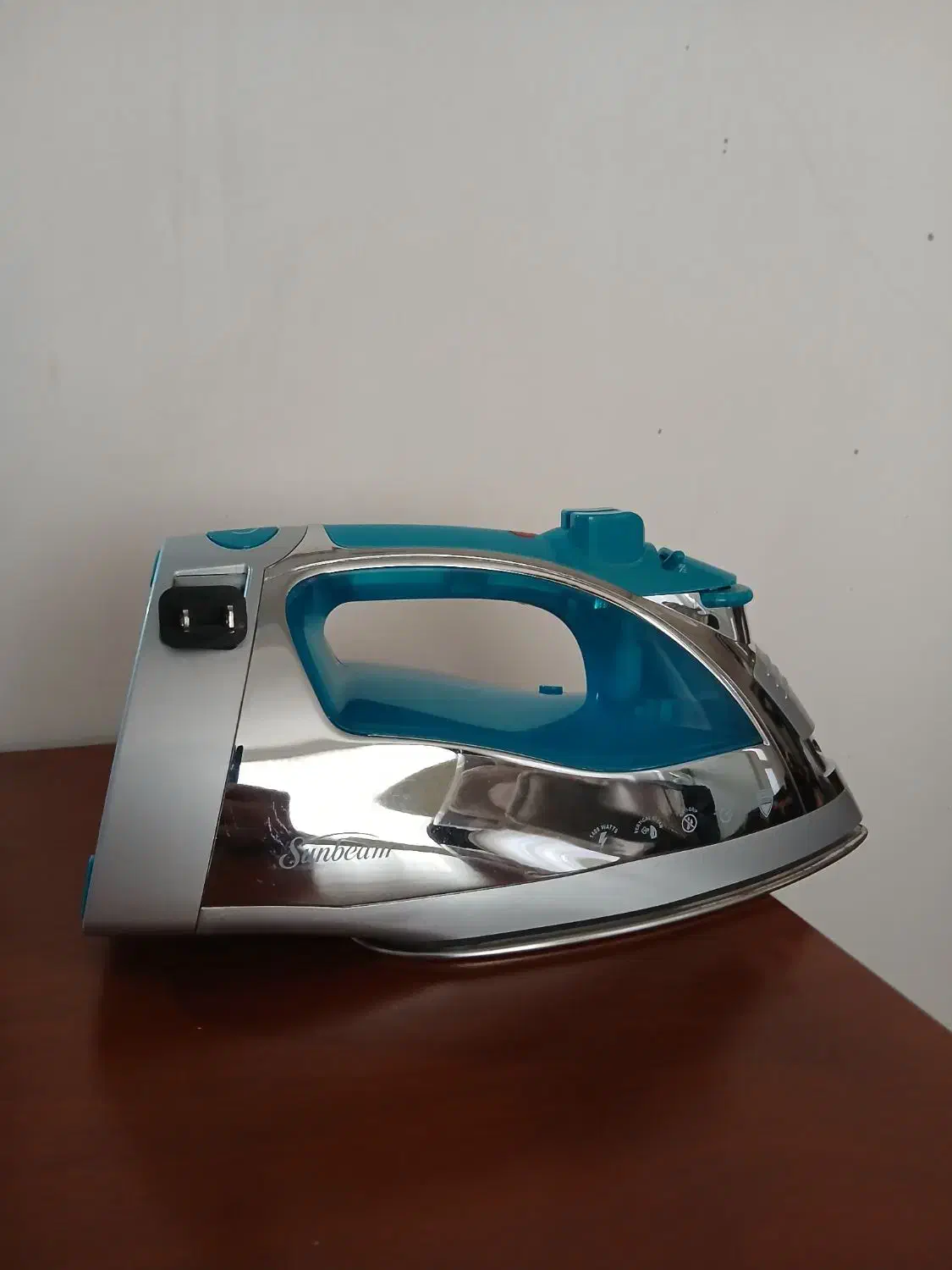 دو عدد  اتو  نو|اتو و لوازم اتو|هشتگرد, شهرک ایران خودرو|دیوار