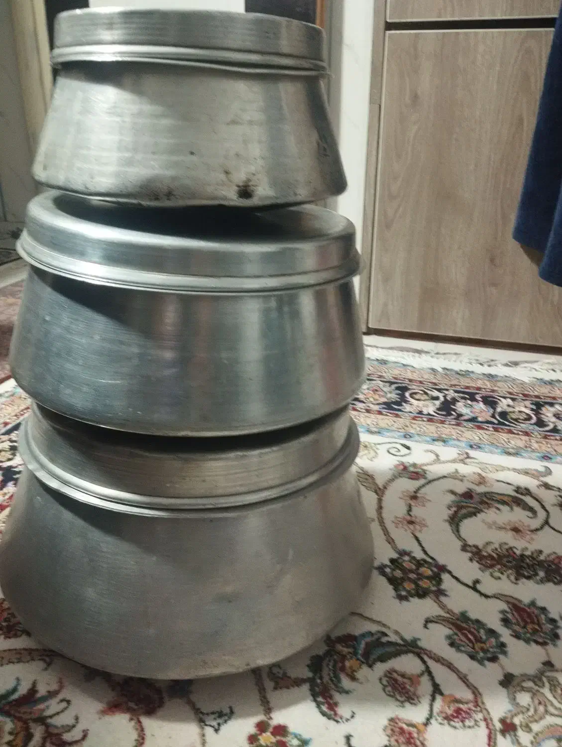 قابلمه|ظروف پخت‌وپز|یاسوج, |دیوار