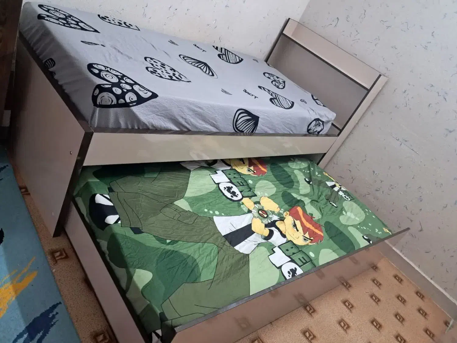 تخت مهمان میزبان|تخت و سرویس خواب|بیرجند, |دیوار