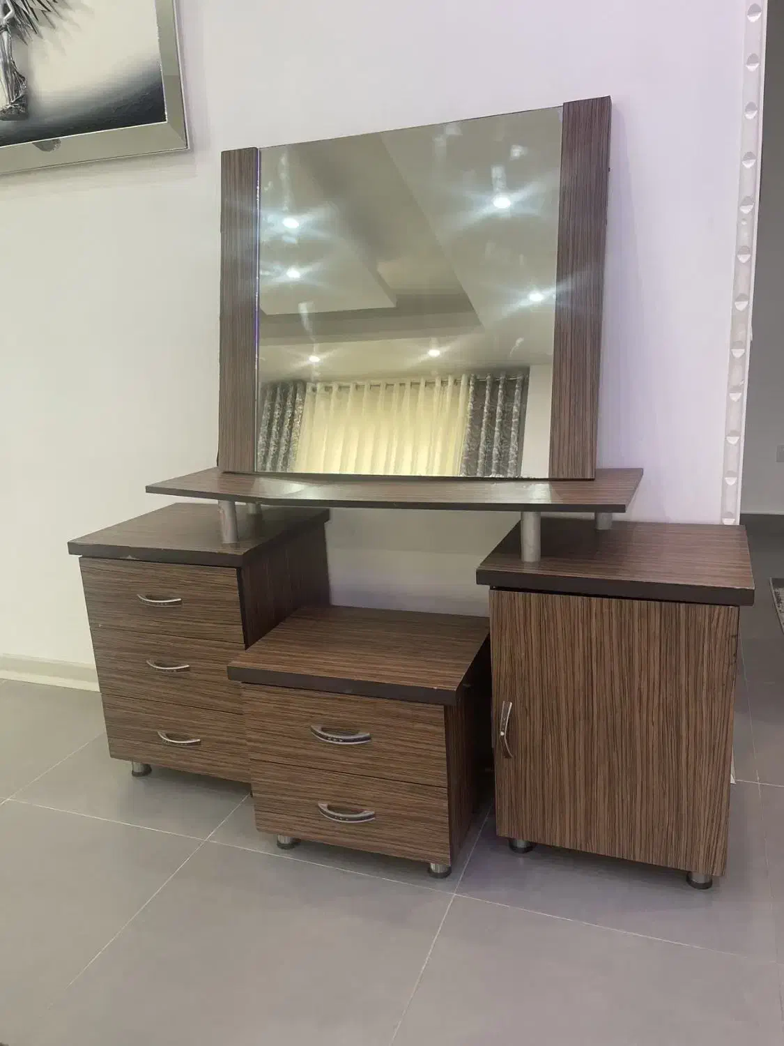 میز آرایش|مبلمان خانگی و میز عسلی|ساری, |دیوار