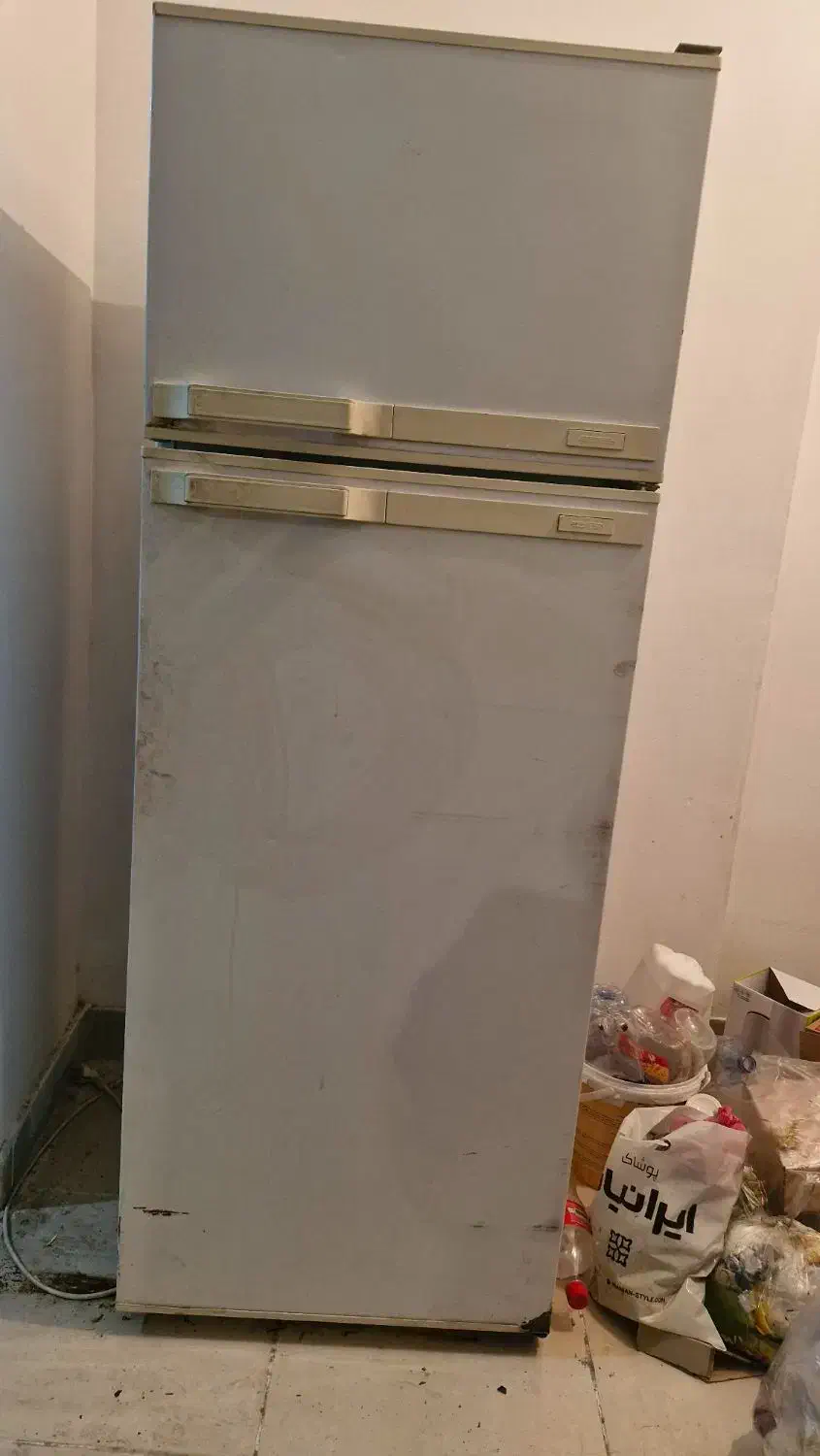 یخچال و گاز هر دو با هم۴ میلیون|یخچال و فریزر|زرقان, |دیوار