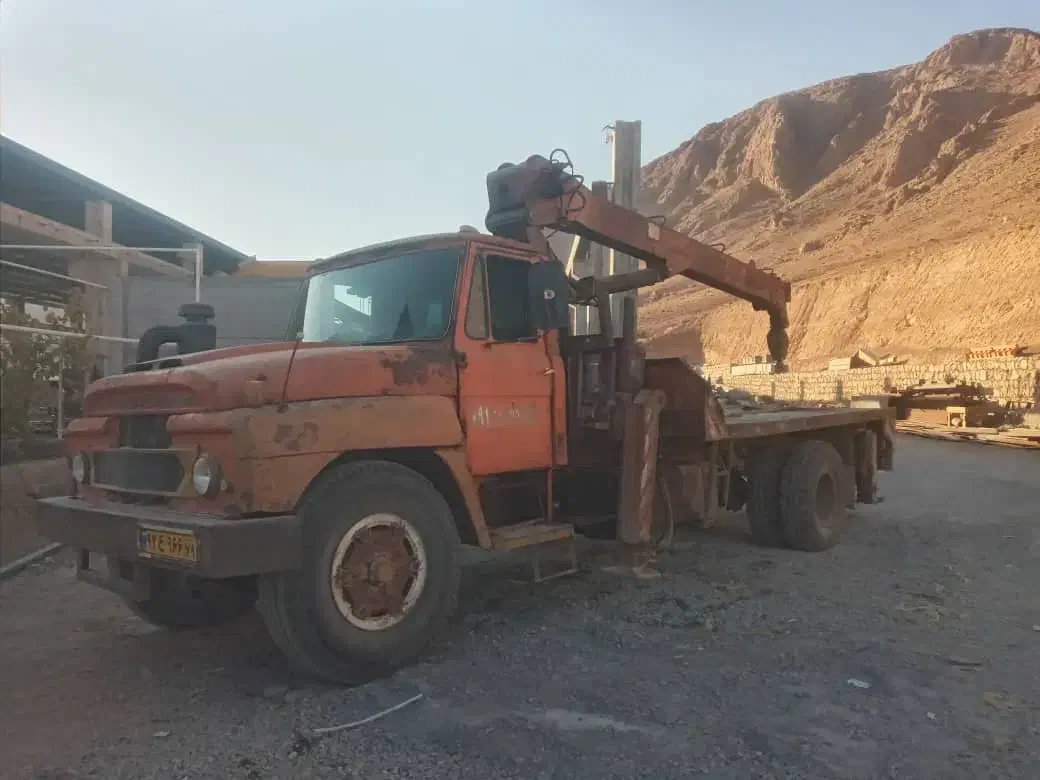 لیلاند ۵۹ با جرثقیل هاپ ۸ تن|خودرو سنگین|شهرکرد, |دیوار