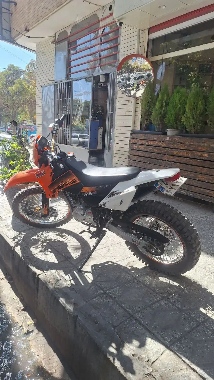 موتور بهرو 200|موتورسیکلت|بروجرد, |دیوار