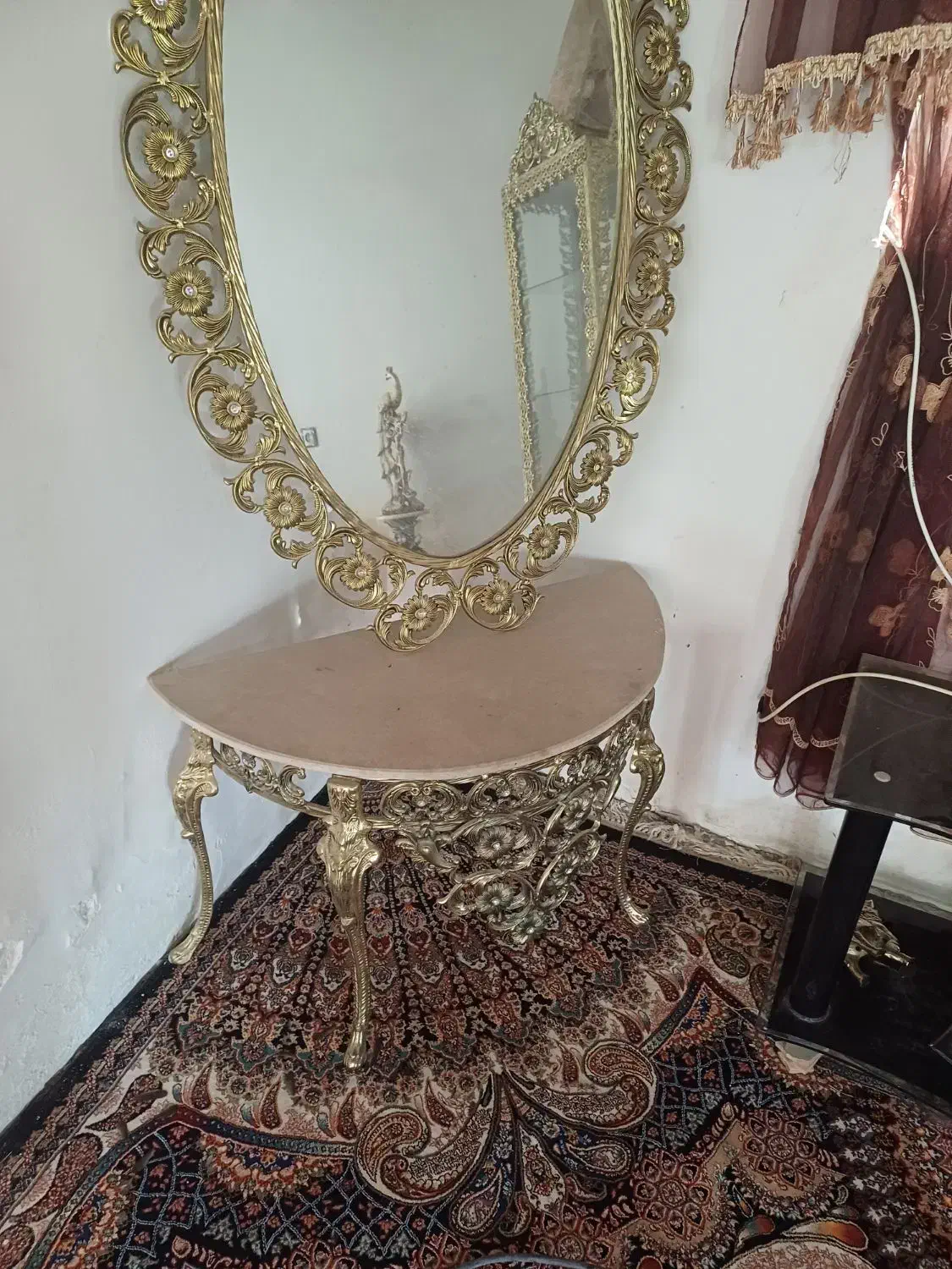 لوازم برنجی جنس آلیاژ|بوفه، ویترین، کنسول|رزن, |دیوار