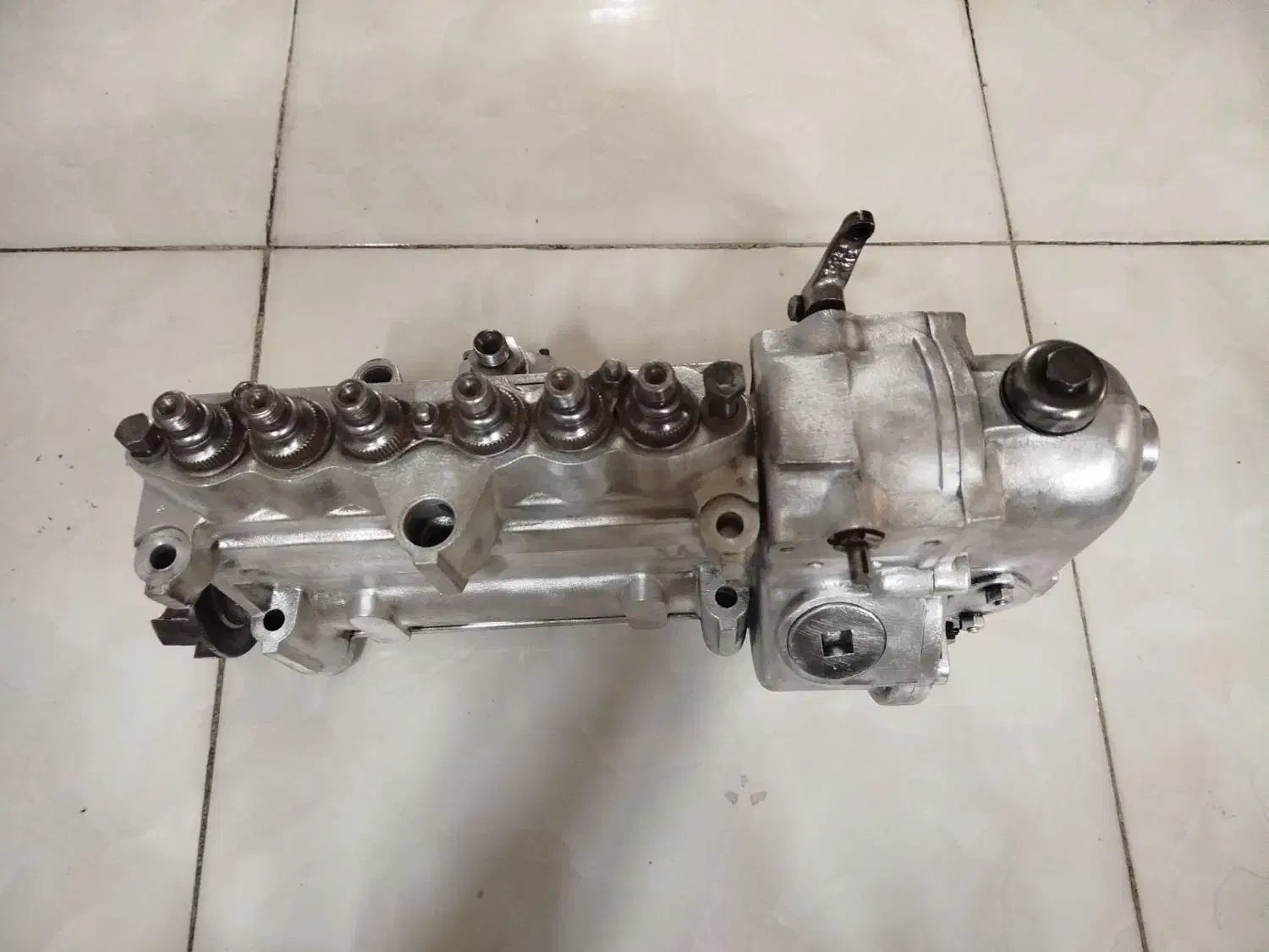 پمپ انژکتور رومانی ۶انگلیسی اصل|قطعات یدکی و لوازم جانبی|خمینی‌شهر, |دیوار