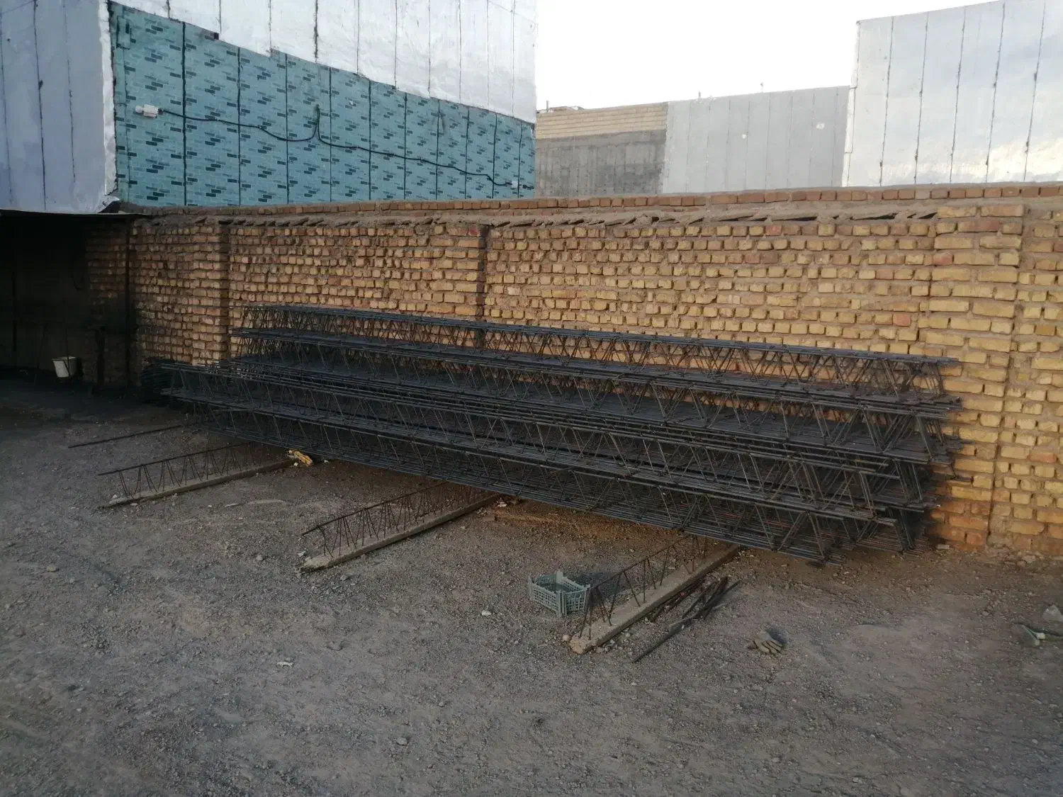 کارگاه تیرچه سازی میرزایی|خدمات پیشه و مهارت|کوهدشت, |دیوار