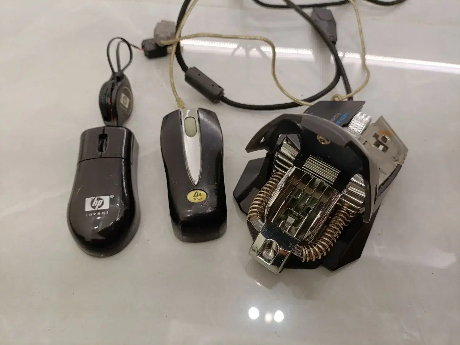 موس سیمی و بی‌سیم شارژی و ال جی|قطعات و لوازم جانبی رایانه|مشهد, کوه سنگی|دیوار