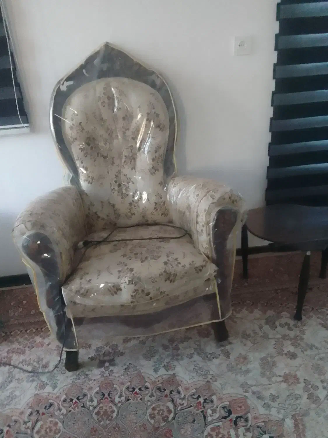 مبل سلطنتی|مبلمان خانگی و میز عسلی|سیرجان, |دیوار