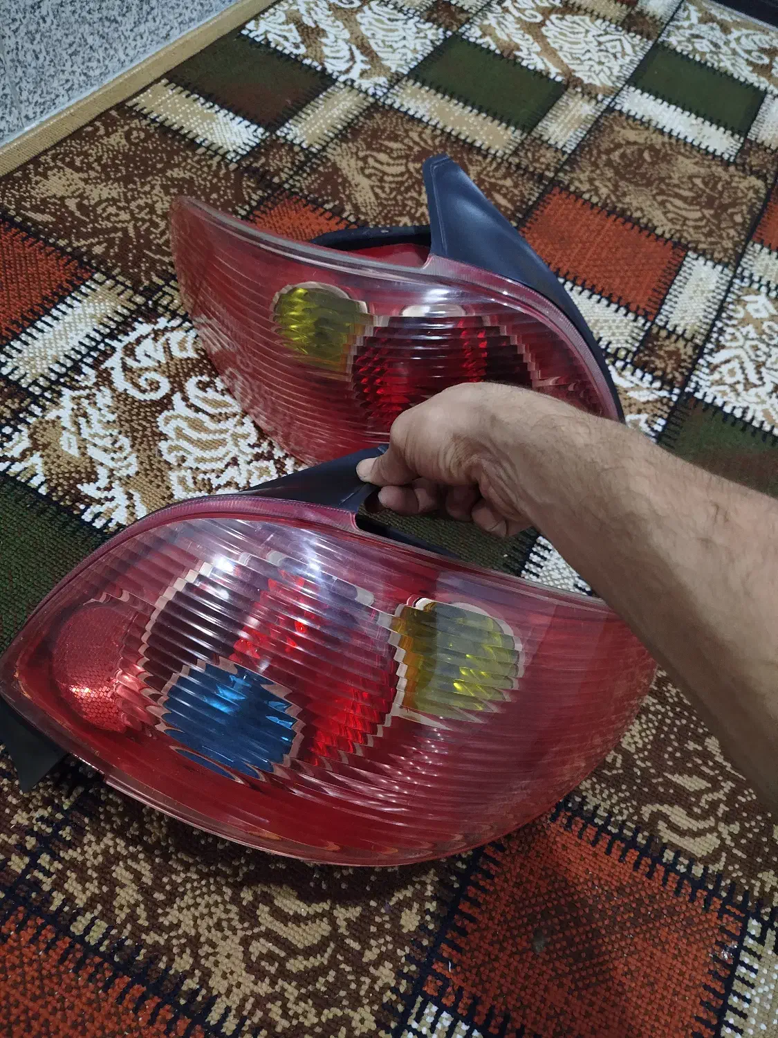 چراغ عقب ۲۰۶|قطعات یدکی و لوازم جانبی|لنگرود, |دیوار