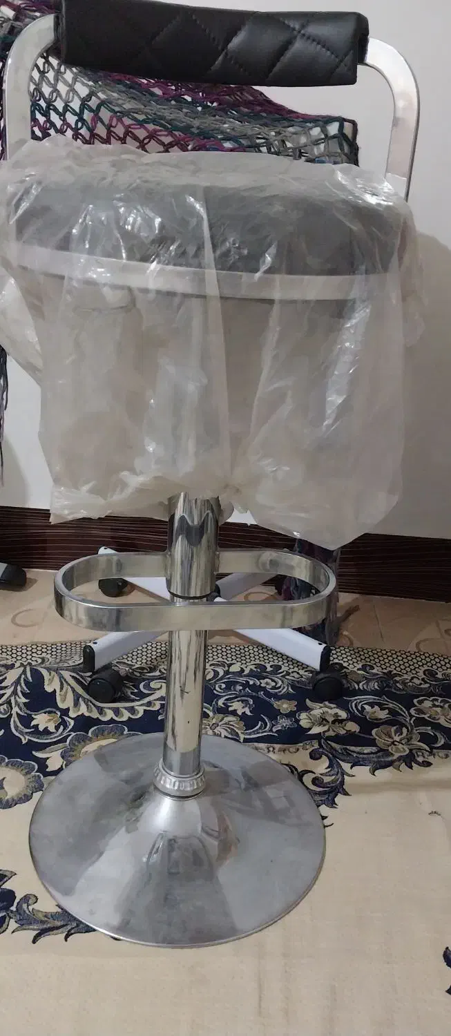 صندلی چرخی نونو|صندلی و نیمکت|دهدشت, |دیوار