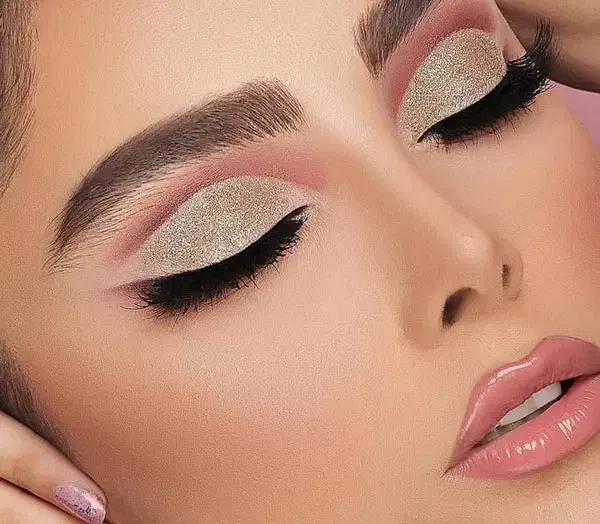 برای رژلب میکاپ ورنگ...مدل نیاز مندیم دونفر روز|خدمات آرایشگری و زیبایی|اردبیل, |دیوار