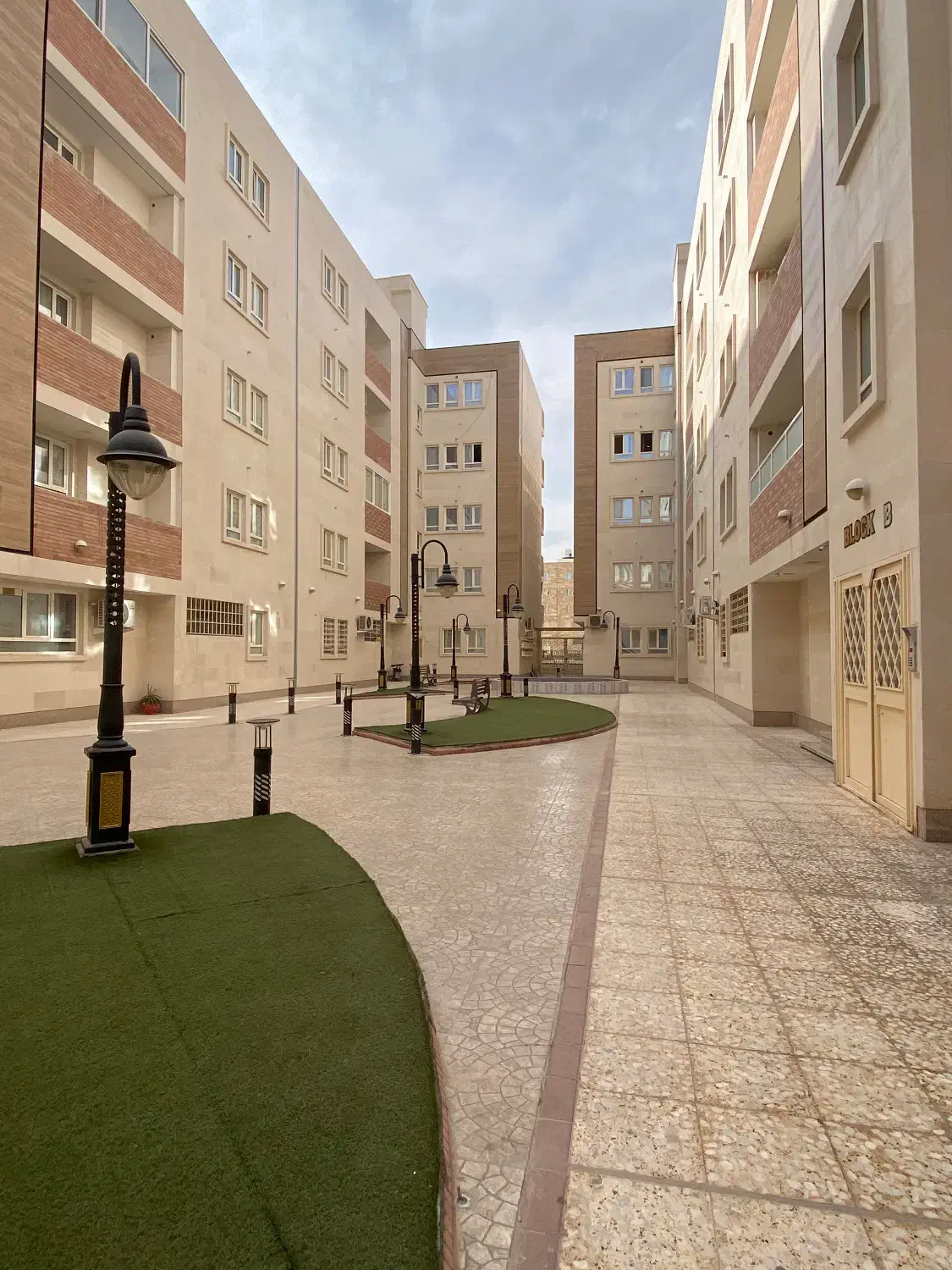 فروش دو خوابه خام در مجتمع ولایت|فروش آپارتمان|لار, |دیوار