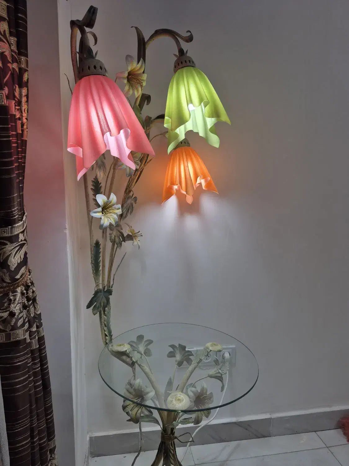 اباژور|چراغ خواب و آباژور|رشت, دروازه لاکان|دیوار