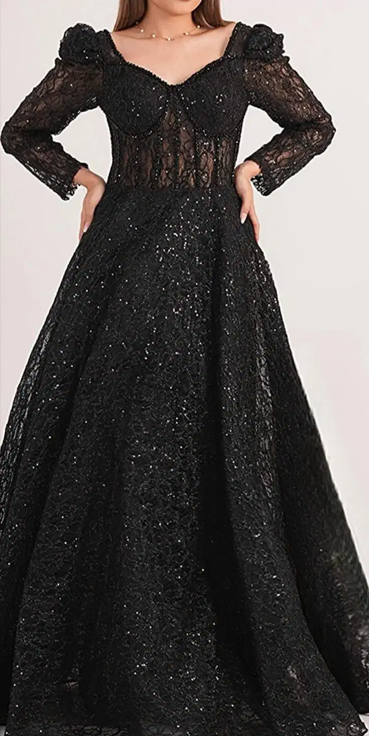 لباس مجلسی|لباس|تبریز, |دیوار