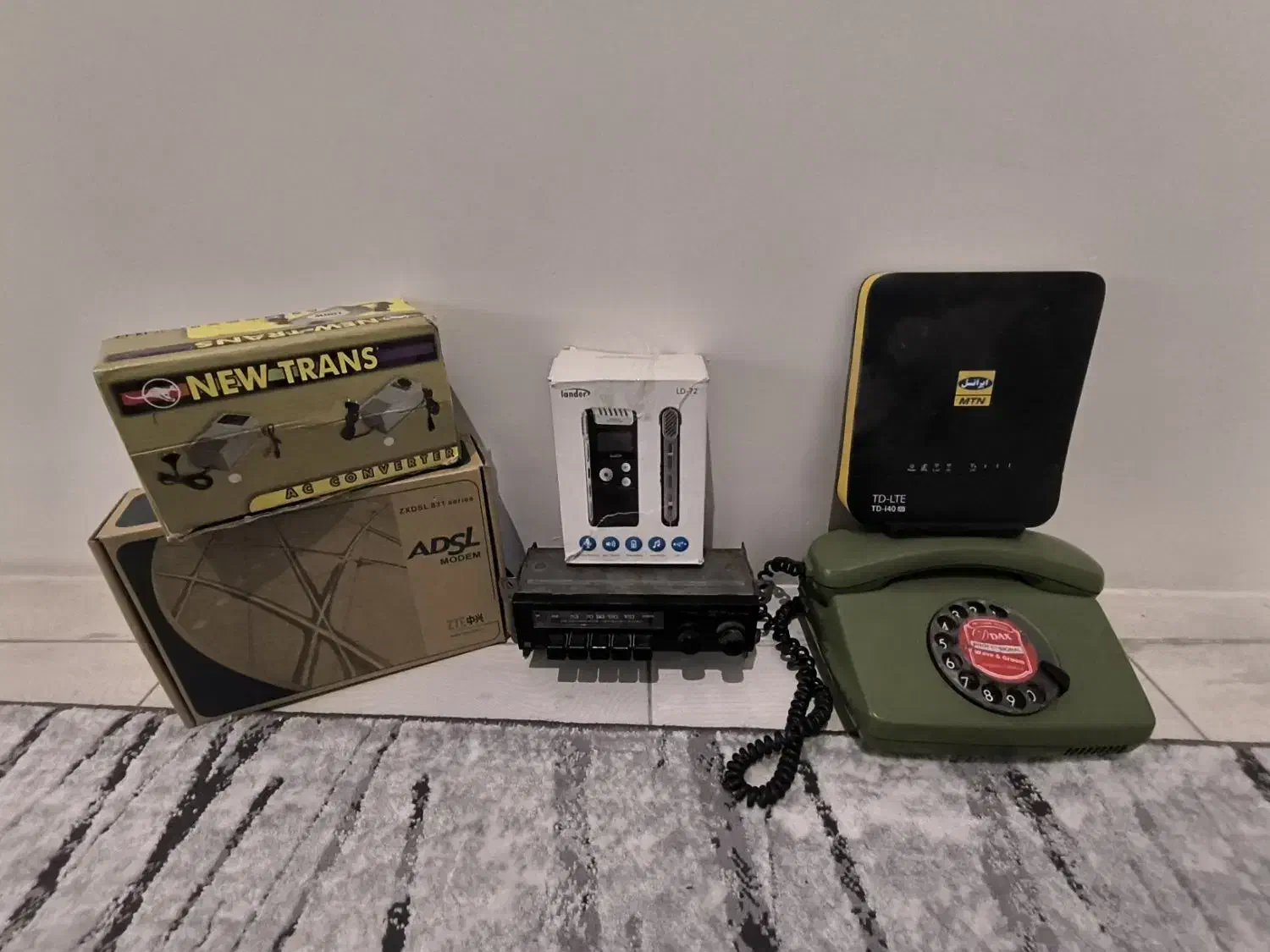 رادیو ضبط قدیمی|سیستم صوتی خانگی|همدان, |دیوار