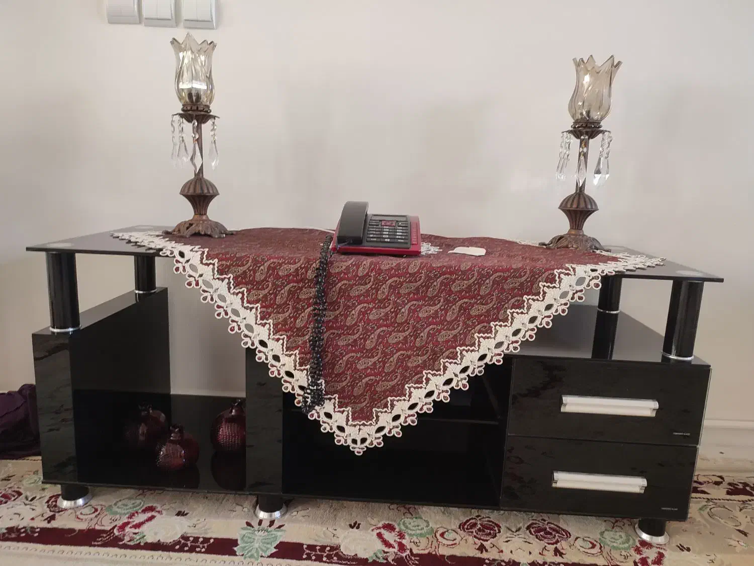 میز تلویزیون و تلویزیون ال سی دی 42اینچ|تلویزیون و پروژکتور|میانه, |دیوار